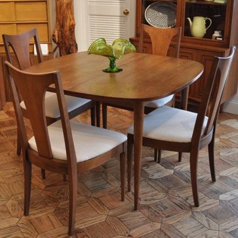 4-Seater Mahogany Round Dining