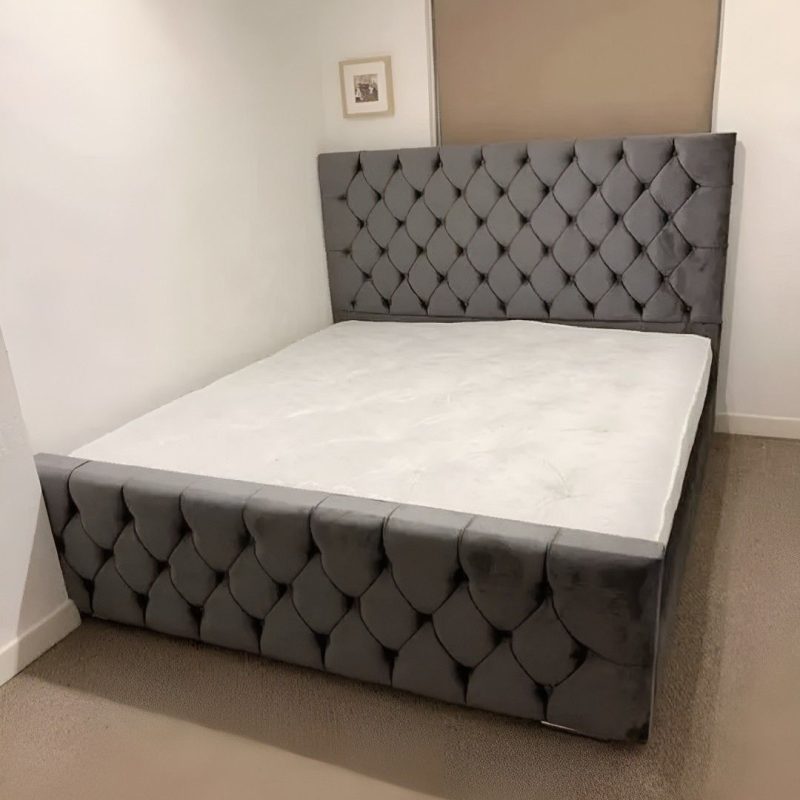 Tufted headboarddownboard