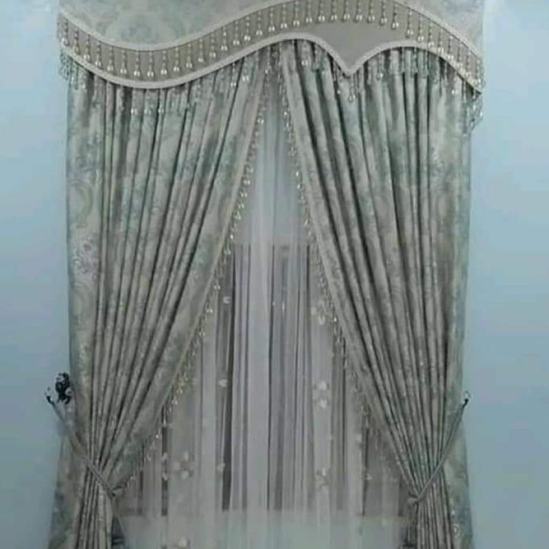 Standard Curtain