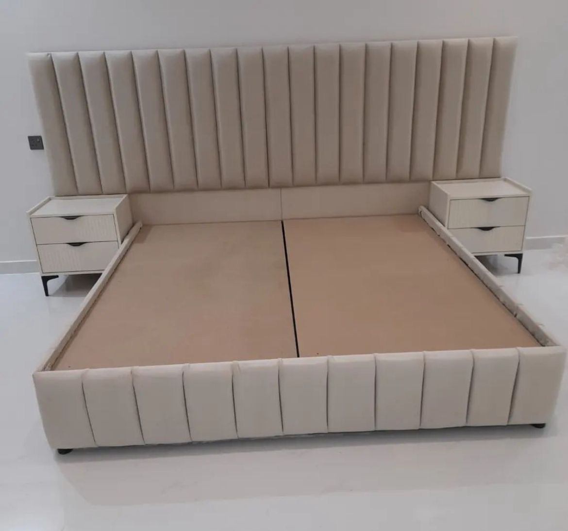 Low headboard 001