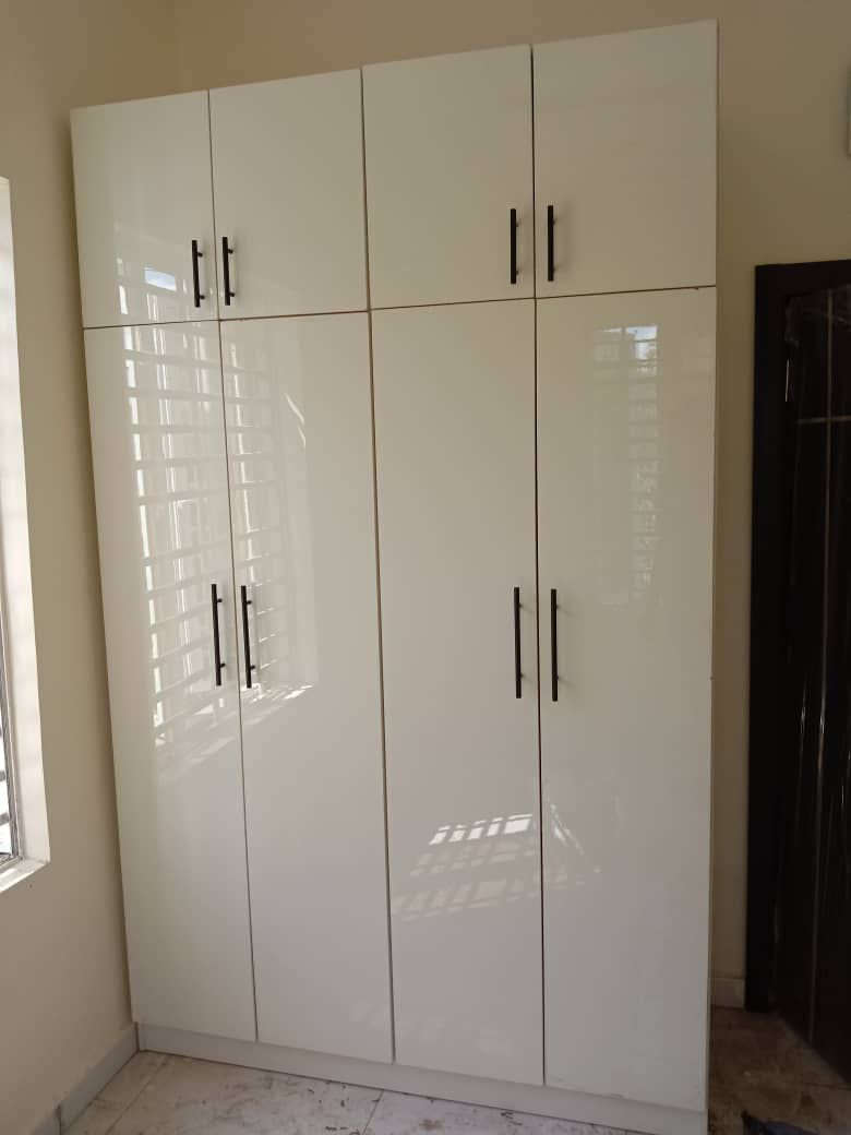 All white glossy door 005 6 by 8ft