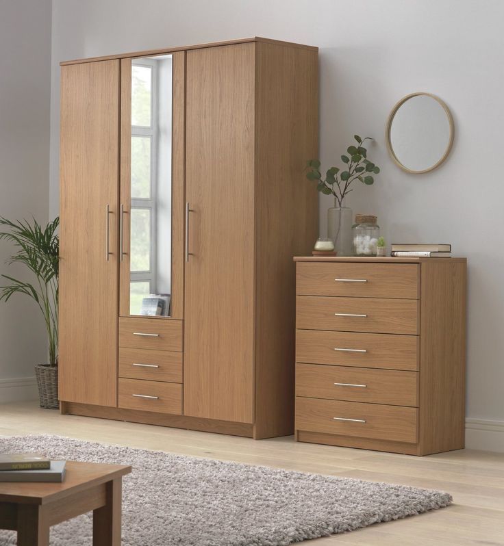 Groove 004 5 by 8ft with chest of drawer