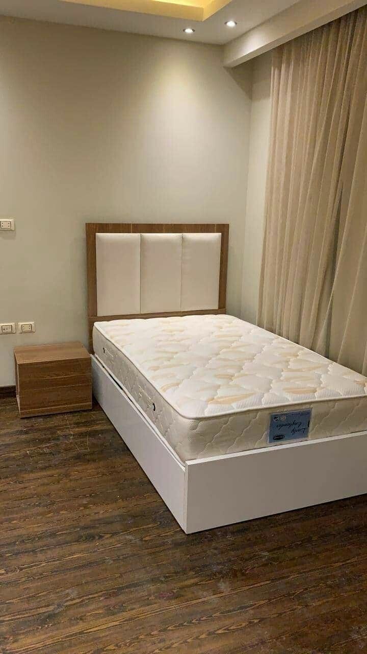 3 and Half by 6 Mix Color Bed