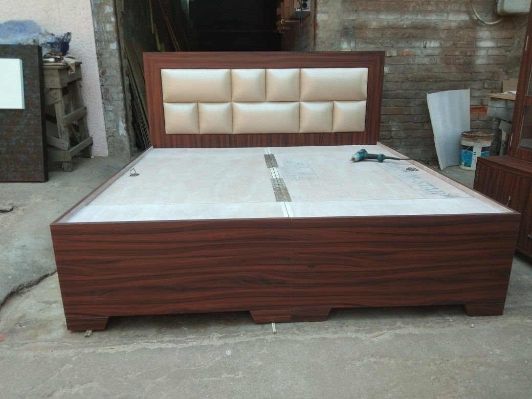 Puff Post 6 by 6 bed with bedside cabinet